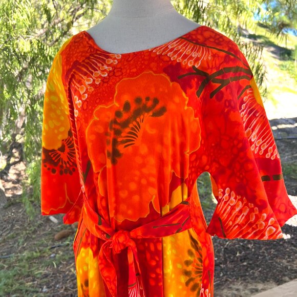 60's Hilo Hattie Dress - Maxi - Funky Floral - Bright & Vibrant - Size 12 - Picture 4 of 11